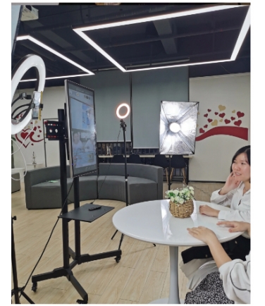 Buy Tenpoit best Tiktok Live Broadcast Display Screen for webcast, live streaming and online broadcast